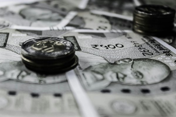 Quels sont les facteurs à considérer pour évaluer la valeur d'un bien immobilier ?